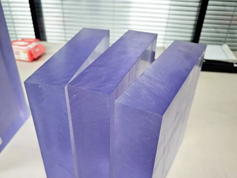 Thick polycarbonate blocks